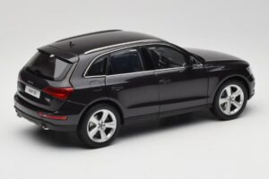 Audi Q5 8R Lava Grey Kyosho 1:18 09242LG Diecast - image 3 of 8