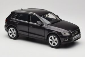 Audi Q5 8R Lava Grey Kyosho 1:18 09242LG Diecast - image 6 of 8