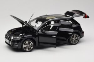 Audi Q5L FY Black Paudi Model 1:18 26732 Diecast - image 2 of 8