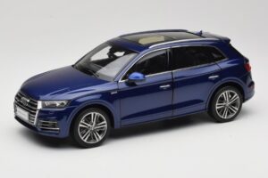 Audi Q5L FY Blue Paudi Model 1:18 33729 Diecast