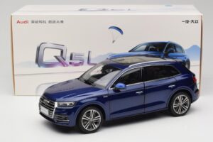 Audi Q5L FY Blue Paudi Model 1:18 33729 Diecast - image 8 of 8