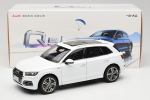 Audi Q5L FY White Paudi Model 1:18 30694 Diecast - image 8 of 8