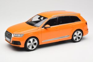 Audi Q7 4M Orange Metallic Minichamps 1:18 110014004 Diecast