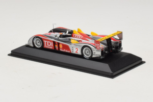 Audi R10 TDI LMP1 #2 R. Capello / T. Kristensen 2007 Minichamps 1:43 400071602 Diecast - image 3 of 4