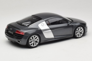 Audi R8 5.2 FSI Quattro Daytona Grey Kyosho 1:18 09216DG Diecast - image 3 of 7
