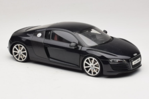 Audi R8 Black Kyosho 1:18 09213BK Diecast - image 6 of 8