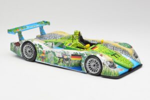 Audi R8 LMP Crocodile 2001 Maisto 1:18 35899 Diecast - image 4 of 6