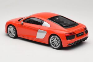 Audi R8 V10 Red Welly 1:18 18052W Diecast - image 7 of 8