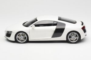 Audi R8 Type 42 White Kyosho 1:18 09213W Diecast - image 4 of 8