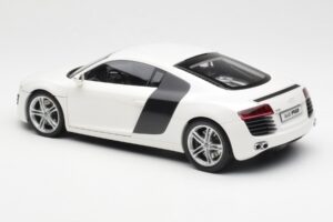Audi R8 Type 42 White Kyosho 1:18 09213W Diecast - image 7 of 8