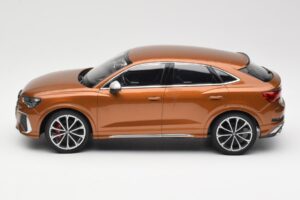 Audi RS Q3 Sportback 8U Brown Metallic Minichamps 1:18 155018104 Diecast - image 3 of 6