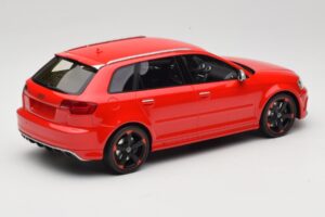 Audi RS3 8P Sportback Red DNA 1:18 DNA000056 Resin - image 2 of 6