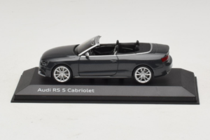 Audi RS5 B8 Cabriolet Daytona Gray Minichamps 1:43 5011215323 Diecast