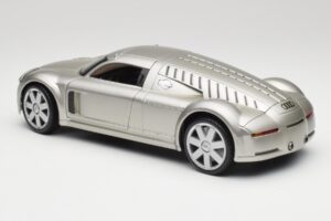 Audi Rosemeyer Silver Maisto 1:18 31625 Diecast - image 7 of 8