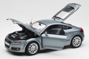 Audi TT 8J Condor Grey Minichamps 1:18 5010500415 Diecast - image 2 of 8