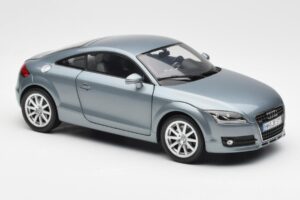 Audi TT 8J Condor Grey Minichamps 1:18 5010500415 Diecast - image 6 of 8