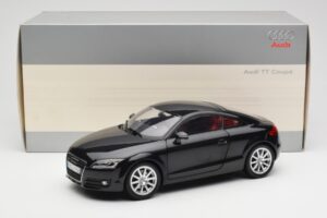 Audi TT 8J Phantom Black Minichamps 1:18 5010500425 Diecast - image 8 of 8