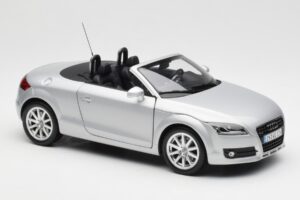 Audi TT 8J Roadster Light Silver Minichamps 1:18 5010500515 Diecast - image 6 of 8