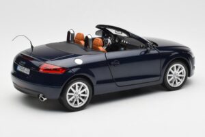 Audi TT 8J Roadster Deep Sea Blue Minichamps 1:18 5010500525 Diecast - image 3 of 8