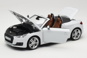 Audi TT 8S Roadster Glacier White Minichamps 1:18 5011400515 Diecast - image 2 of 8