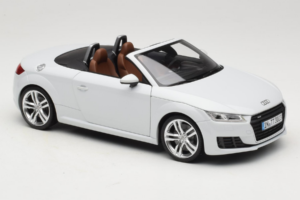 Audi TT 8S Roadster Glacier White Minichamps 1:18 5011400515 Diecast - image 6 of 8