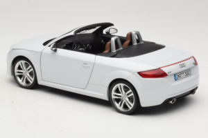 Audi TT 8S Roadster Glacier White Minichamps 1:18 5011400515 Diecast - image 7 of 8