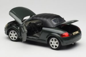 Audi TT 8N Roadster Green Revell 1:18 8979 Diecast - image 5 of 8