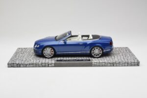 Bentley Continental GT Speed Convertible Blue Minichamps 1:18 107139331 Diecast - image 3 of 6