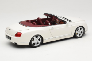 Bentley Continental GTC White Minichamps 1:18 100139032 Diecast - image 3 of 8