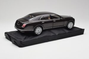 Bentley Mulsanne Burnt Oak Minichamps 1:18 100139905 Diecast - image 3 of 8