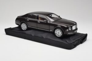 Bentley Mulsanne Burnt Oak Minichamps 1:18 100139905 Diecast - image 6 of 8