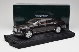 Bentley Mulsanne Burnt Oak Minichamps 1:18 100139905 Diecast - image 8 of 8