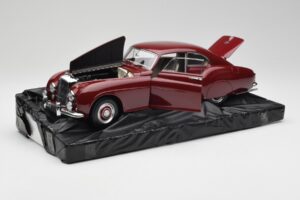 Bentley R-Type Continental Tudor Red Minichamps 1:18 100139421 Diecast - image 2 of 8