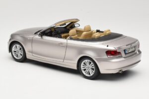 BMW 1 Series E88 Cabriolet Mineral Silver Metallic Kyosho 1:18 80430427020 Diecast - image 7 of 8