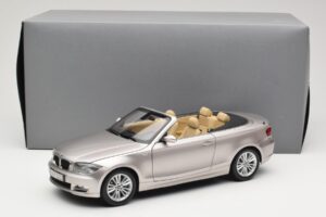 BMW 1 Series E88 Cabriolet Mineral Silver Metallic Kyosho 1:18 80430427020 Diecast - image 8 of 8