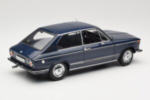 BMW 1600 Touring Blue Minichamps 1:18 80430145823 Diecast - image 3 of 8