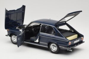 BMW 1600 Touring Blue Minichamps 1:18 80430145823 Diecast - image 5 of 8
