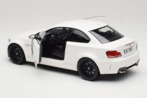 BMW 1M Coupe E82 White Minichamps 1:18 110020022 Diecast - image 5 of 8