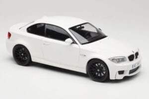 BMW 1M Coupe E82 White Minichamps 1:18 110020022 Diecast - image 6 of 8