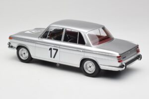 BMW 2000 Ti #17 J. Ickx / H. Hahne 24 Hours of Spa 1966 Winners Minichamps 1:18 107662517 Resin - image 5 of 6