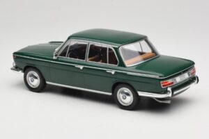 BMW 2000 121 Green MCG 1:18 MCG18542 Diecast - image 5 of 6