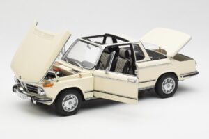BMW 2002 Baur Cabriolet E10 Chamonix White AUTOart 1:18 70532 Diecast - image 2 of 8