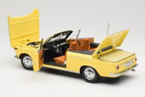 BMW 2002 Cabriolet Bright Green Minichamps 1:18 80430145820 Diecast - image 5 of 8