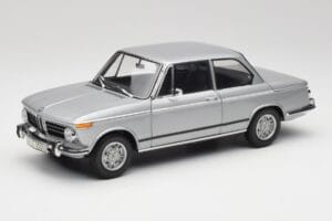 BMW 2002 Tii Polaris Silver AUTOart 1:18 80430146517 Diecast