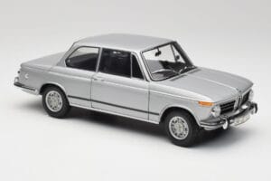 BMW 2002 Tii Polaris Silver AUTOart 1:18 80430146517 Diecast - image 6 of 8