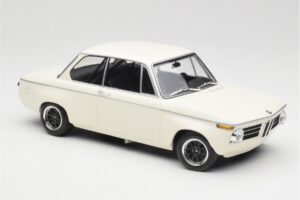 BMW 2002 White Plain Body Version Minichamps 1:18 155702600 Diecast - image 4 of 6