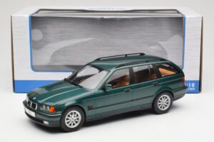 BMW 3 Series E36 Touring Green Metallic MCG 1:18 MCG18366 Diecast - image 6 of 6