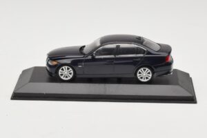 BMW 3 Series E90 Dark Blue Metallic Minichamps 1:43 80420392151-R Diecast
