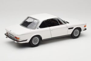 BMW 3.0 CSi E9 White Minichamps 1:18 180029026 Diecast - image 3 of 8