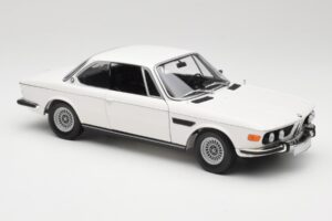 BMW 3.0 CSi E9 White Minichamps 1:18 180029026 Diecast - image 6 of 8
